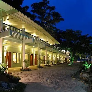 https://camayan-beach-resort.angeleshotels.net